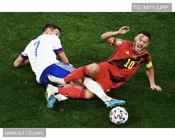 李静谈足球人生：从青涩少年到职业球员的成长之路